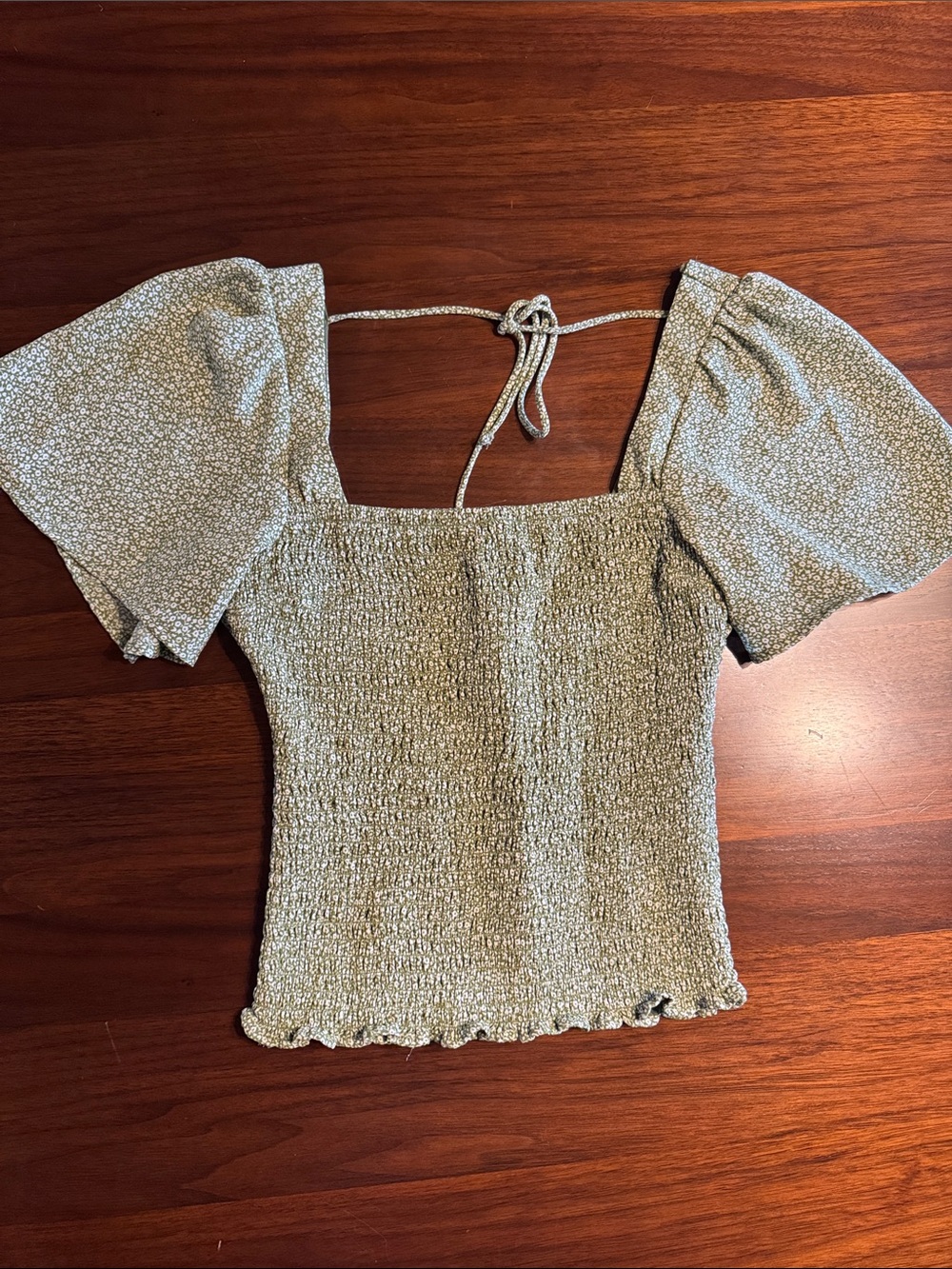 Abercrombie & Fitch Sage Green Smocked Puff-Sleeve Crop Top